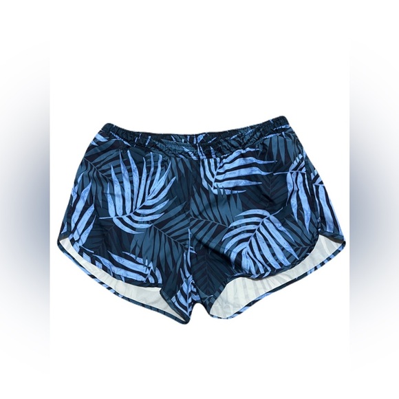 Women’s Old Navy Go Dry running shorts - size large - Picture 1 of 2